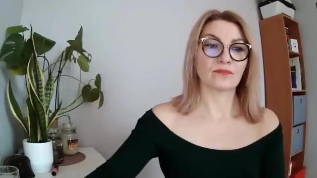 Thumbnail 1, sweetmarthaaa's Stream at Chaturbate, 16 months ago