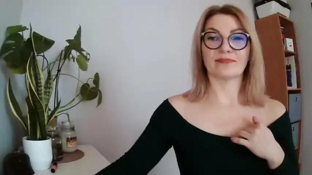 Image 10 of sweetmarthaaa Stream on Chaturbate on 16 months ago