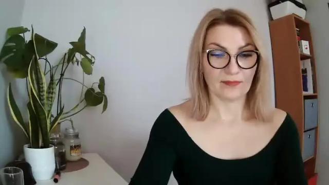 Image 4 of sweetmarthaaa Stream on Chaturbate on 16 months ago
