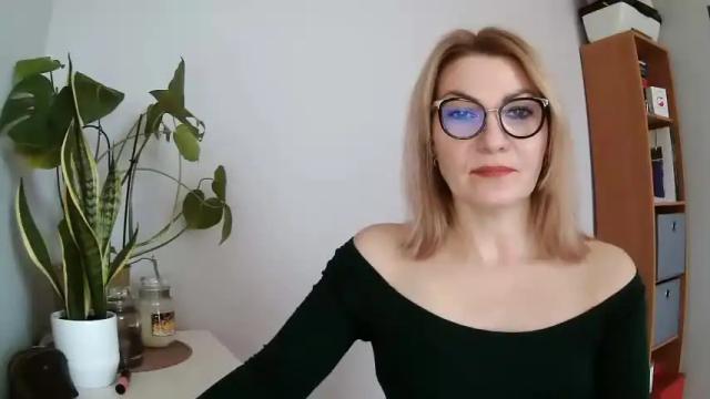 Image 7 of sweetmarthaaa Stream on Chaturbate on 16 months ago