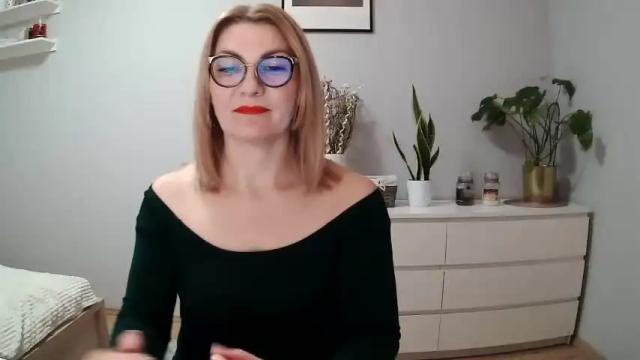 Image 3 of sweetmarthaaa Stream on Chaturbate on 16 months ago