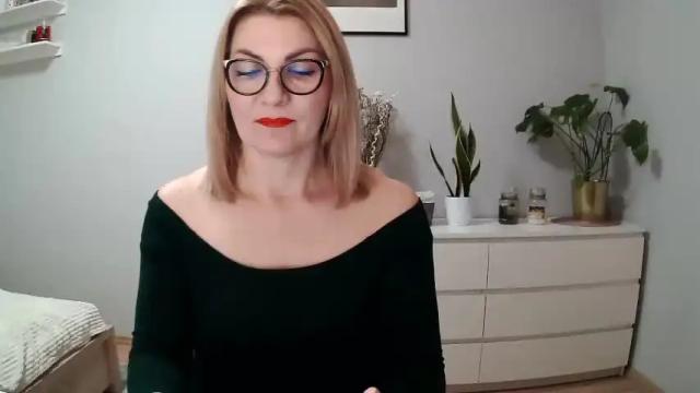 Image 4 of sweetmarthaaa Stream on Chaturbate on 16 months ago