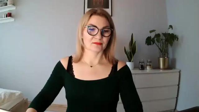 Image 12 of sweetmarthaaa Stream on Chaturbate on 15 months ago