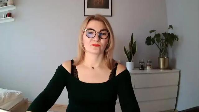 Image 6 of sweetmarthaaa Stream on Chaturbate on 15 months ago