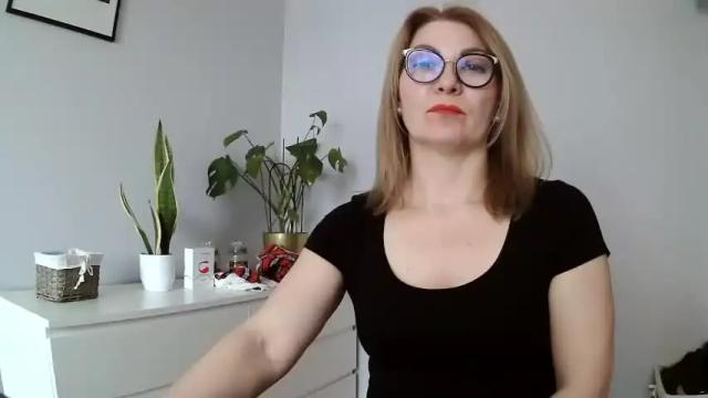 Image 12 of sweetmarthaaa Stream on Chaturbate on 14 months ago