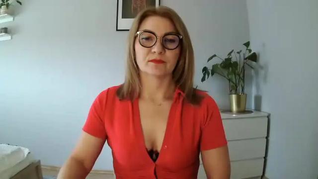 Image 3 of sweetmarthaaa Stream on Chaturbate on 13 months ago
