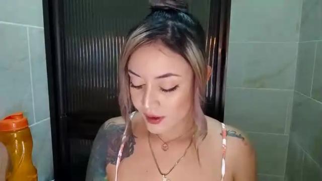 Image 2 of sweetmegaan_ Stream on Chaturbate on 19 months ago