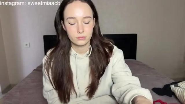 Image 11 of sweetmiaa Stream on Chaturbate on 15 months ago