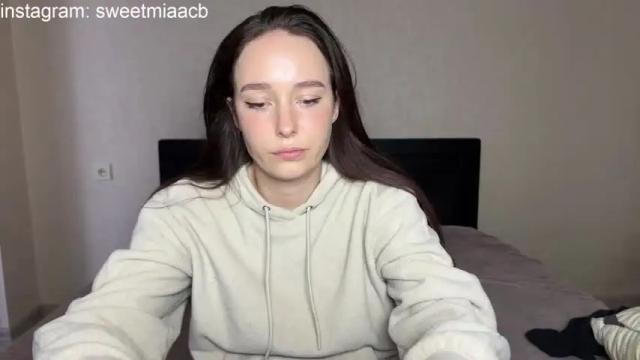 Image 12 of sweetmiaa Stream on Chaturbate on 15 months ago
