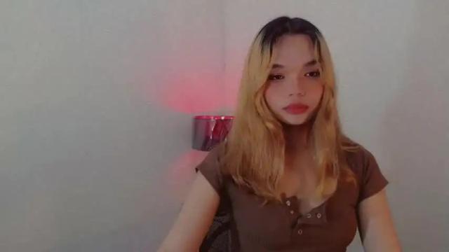 Image 4 of sweetmikaela20 Stream on Chaturbate on 18 months ago