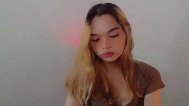 Image 6 of sweetmikaela20 Stream on Chaturbate on 18 months ago