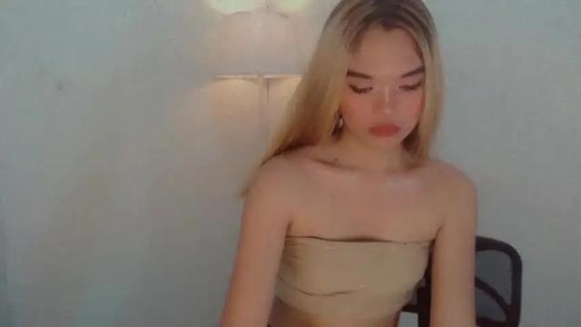 Image 10 of sweetmikaela20 Stream on Chaturbate on 17 months ago