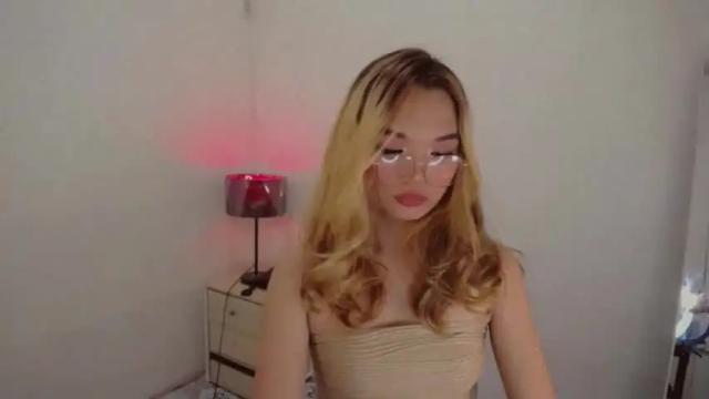 Image 11 of sweetmikaela20 Stream on Chaturbate on 16 months ago