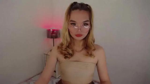 Image 11 of sweetmikaela20 Stream on Chaturbate on 16 months ago