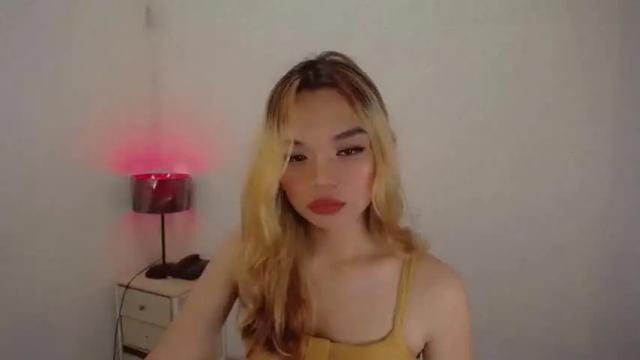 Image 8 of sweetmikaela20 Stream on Chaturbate on 16 months ago