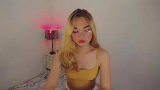 Image 12 of sweetmikaela20 Stream on Chaturbate on 15 months ago