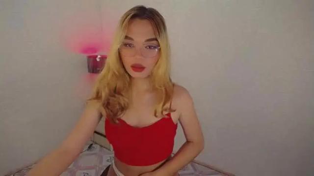Image 2 of sweetmikaela20 Stream on Chaturbate on 15 months ago