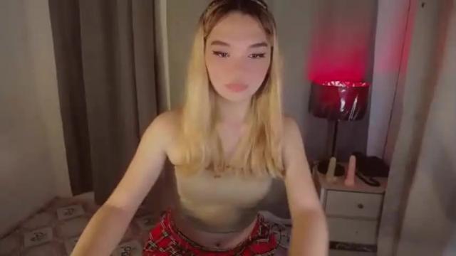 Image 11 of sweetmikaela20 Stream on Chaturbate on 15 months ago