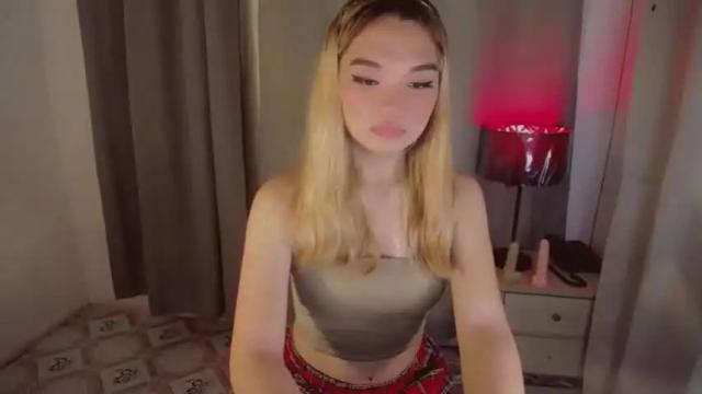 Image 12 of sweetmikaela20 Stream on Chaturbate on 15 months ago
