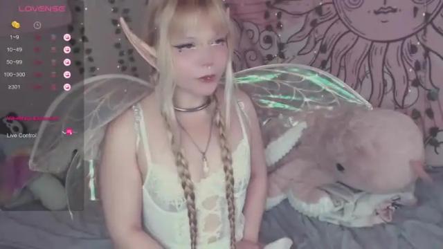 Image 3 of sweetprey Stream on Chaturbate on 19 months ago