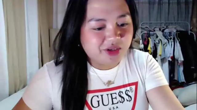 Image 2 of sweetprincess_athena Stream on Chaturbate on 2 months ago