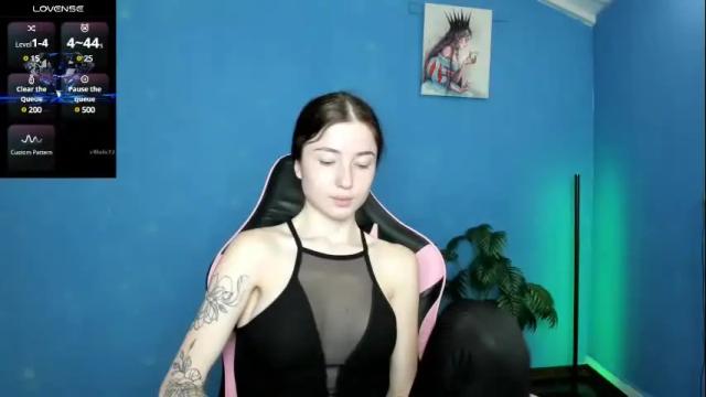 Image 4 of sweets_alma Stream on Chaturbate on 23 days ago