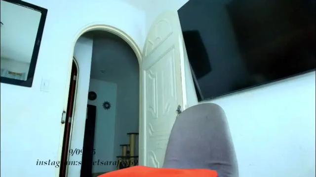 Image 10 of sweetsarafoxxx Stream on Chaturbate on 1 month ago