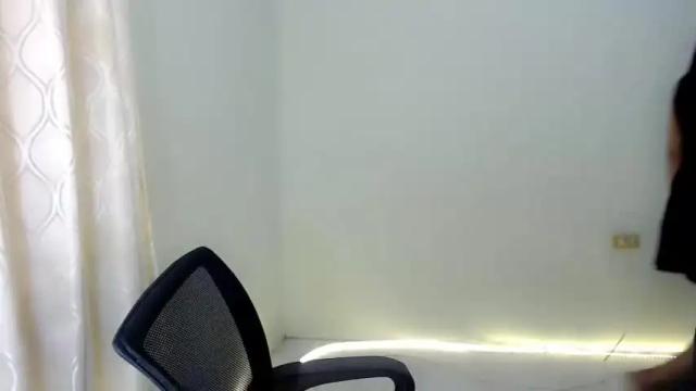 Image 11 of sweetsexybabe1 Stream on Chaturbate on 14 months ago