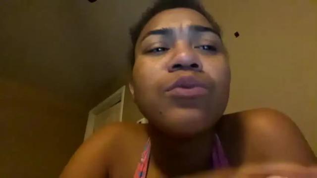 Image 10 of sweetsimone99 Stream on Chaturbate on 22 months ago
