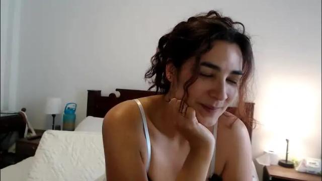Image 2 of sweetsmile28 Stream on Chaturbate on 2 months ago