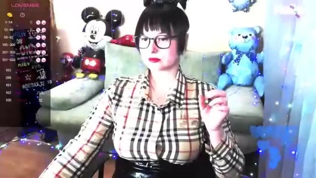 Image 10 of sweetsunnymila Stream on Chaturbate on 14 months ago