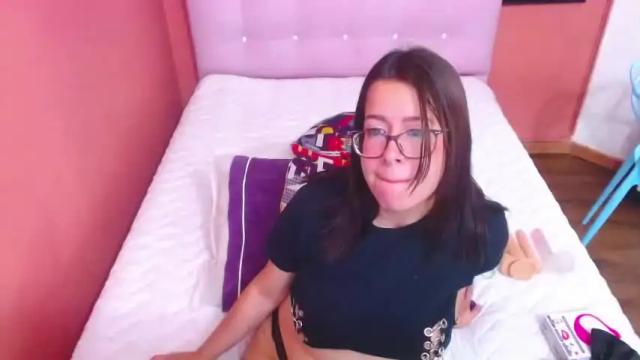 Image 6 of sweett_cherryy_ Stream on Chaturbate on 16 months ago