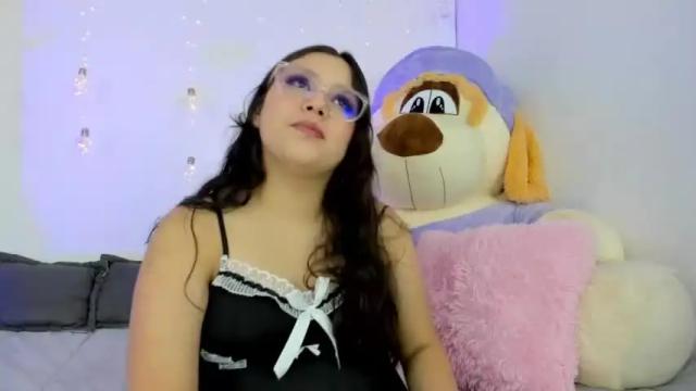 Image 3 of sweett_gabby Stream on Chaturbate on 19 months ago