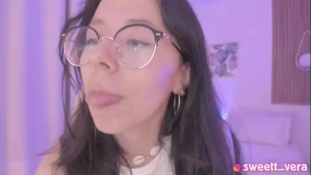 Image 3 of sweett_vera Stream on Chaturbate on 1 month ago