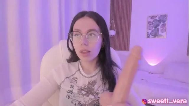 Image 8 of sweett_vera Stream on Chaturbate on 28 days ago