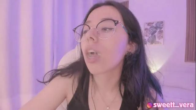 Image 3 of sweett_vera Stream on Chaturbate on 26 days ago