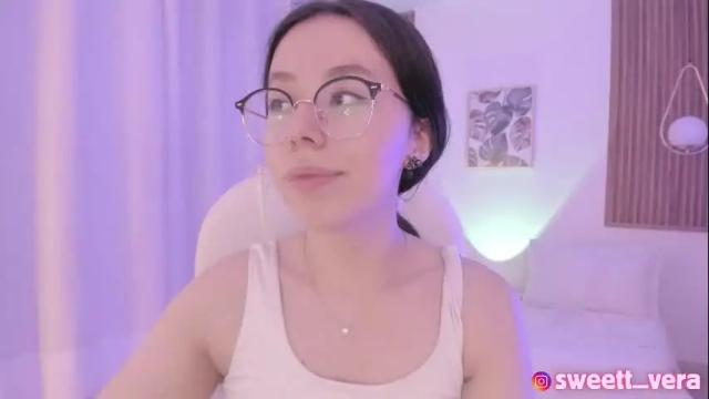 Image 10 of sweett_vera Stream on Chaturbate on 24 days ago