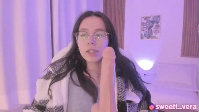 Image 6 of sweett_vera Stream on Chaturbate on 21 days ago