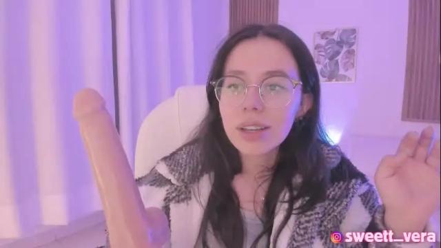 Image 7 of sweett_vera Stream on Chaturbate on 21 days ago
