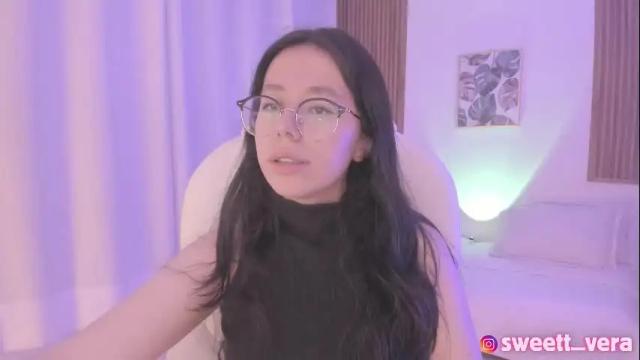Image 7 of sweett_vera Stream on Chaturbate on 18 days ago