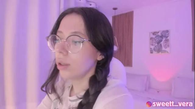 Image 7 of sweett_vera Stream on Chaturbate on 12 days ago