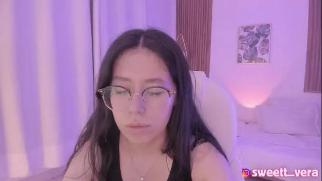 Image 12 of sweett_vera Stream on Chaturbate on 7 days ago
