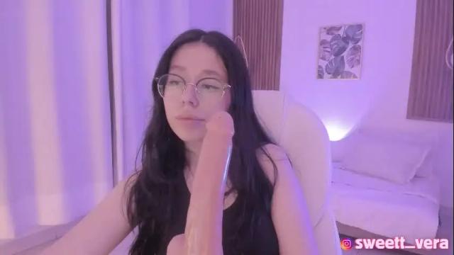 Image 4 of sweett_vera Stream on Chaturbate on 7 days ago