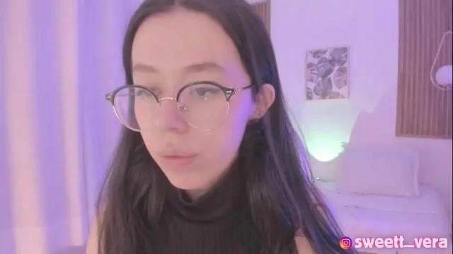 Image 7 of sweett_vera Stream on Chaturbate on 1 day ago