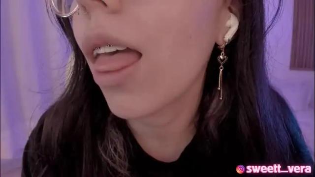 Image 6 of sweett_vera Stream on Chaturbate on 5 months ago