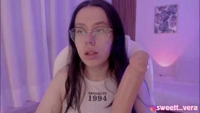 Image 2 of sweett_vera Stream on Chaturbate on 5 months ago