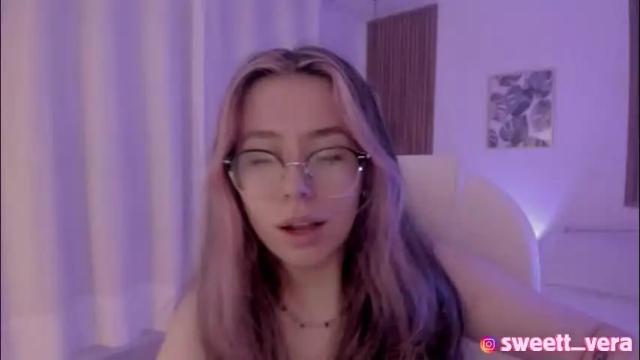 Image 2 of sweett_vera Stream on Chaturbate on 5 months ago