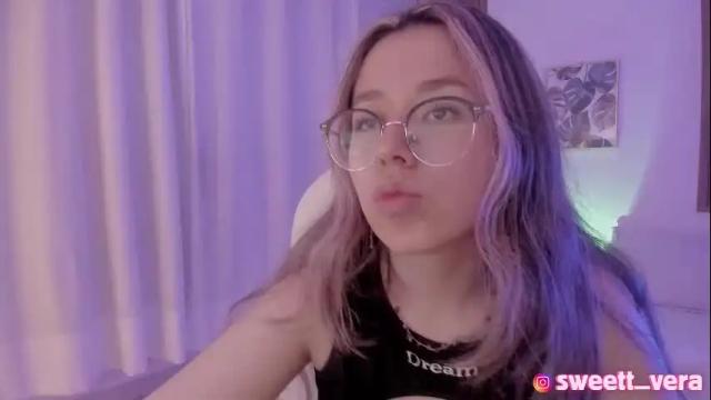 Image 2 of sweett_vera Stream on Chaturbate on 4 months ago