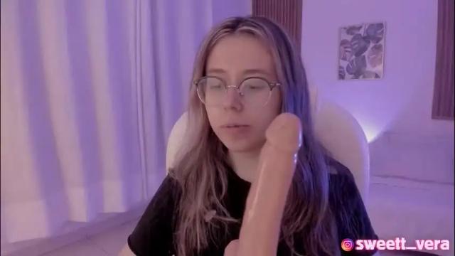 Image 7 of sweett_vera Stream on Chaturbate on 4 months ago