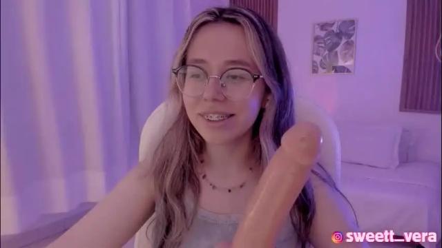 Image 8 of sweett_vera Stream on Chaturbate on 4 months ago
